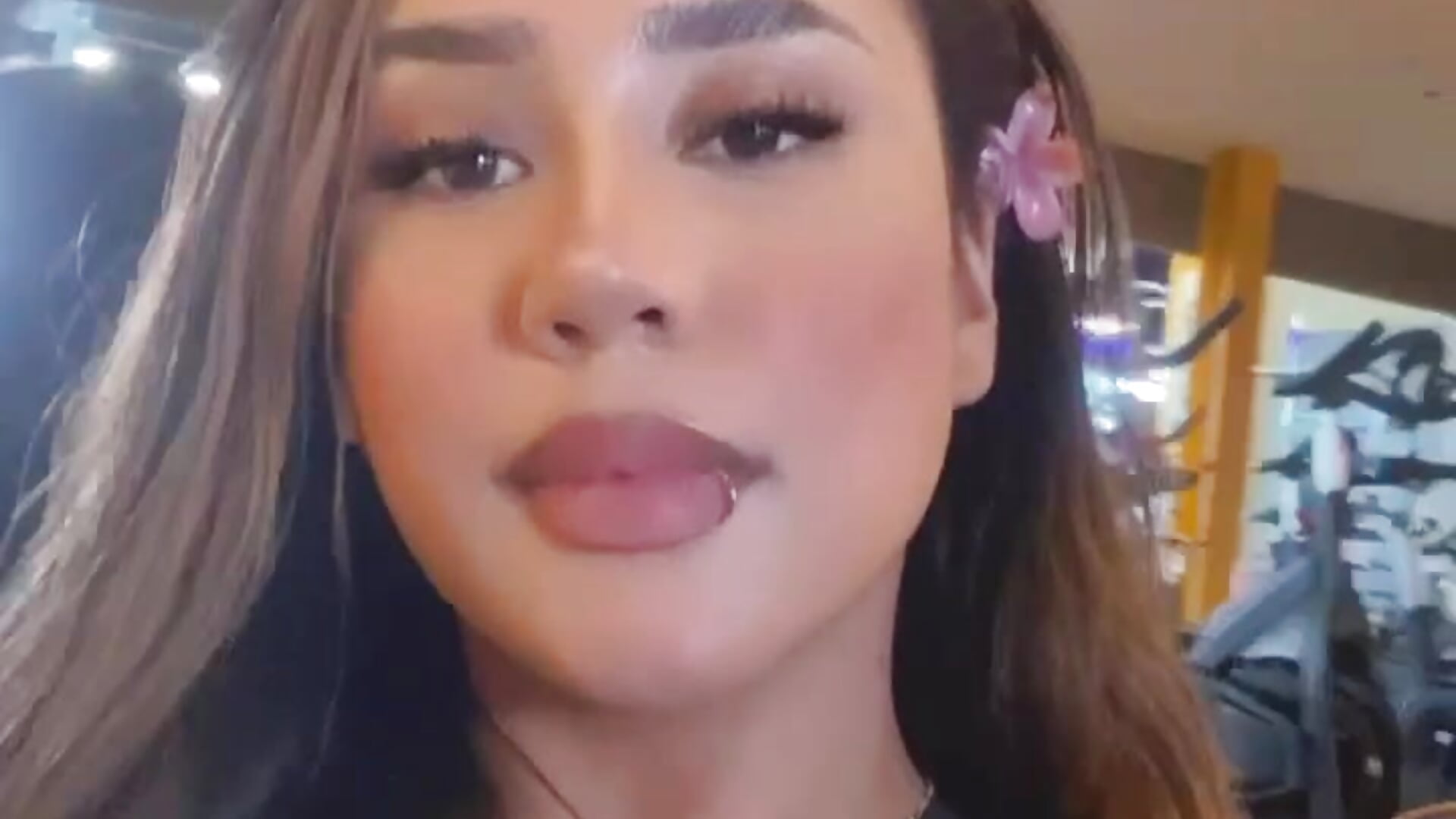 outfit black - video by Sara_Desire cam model