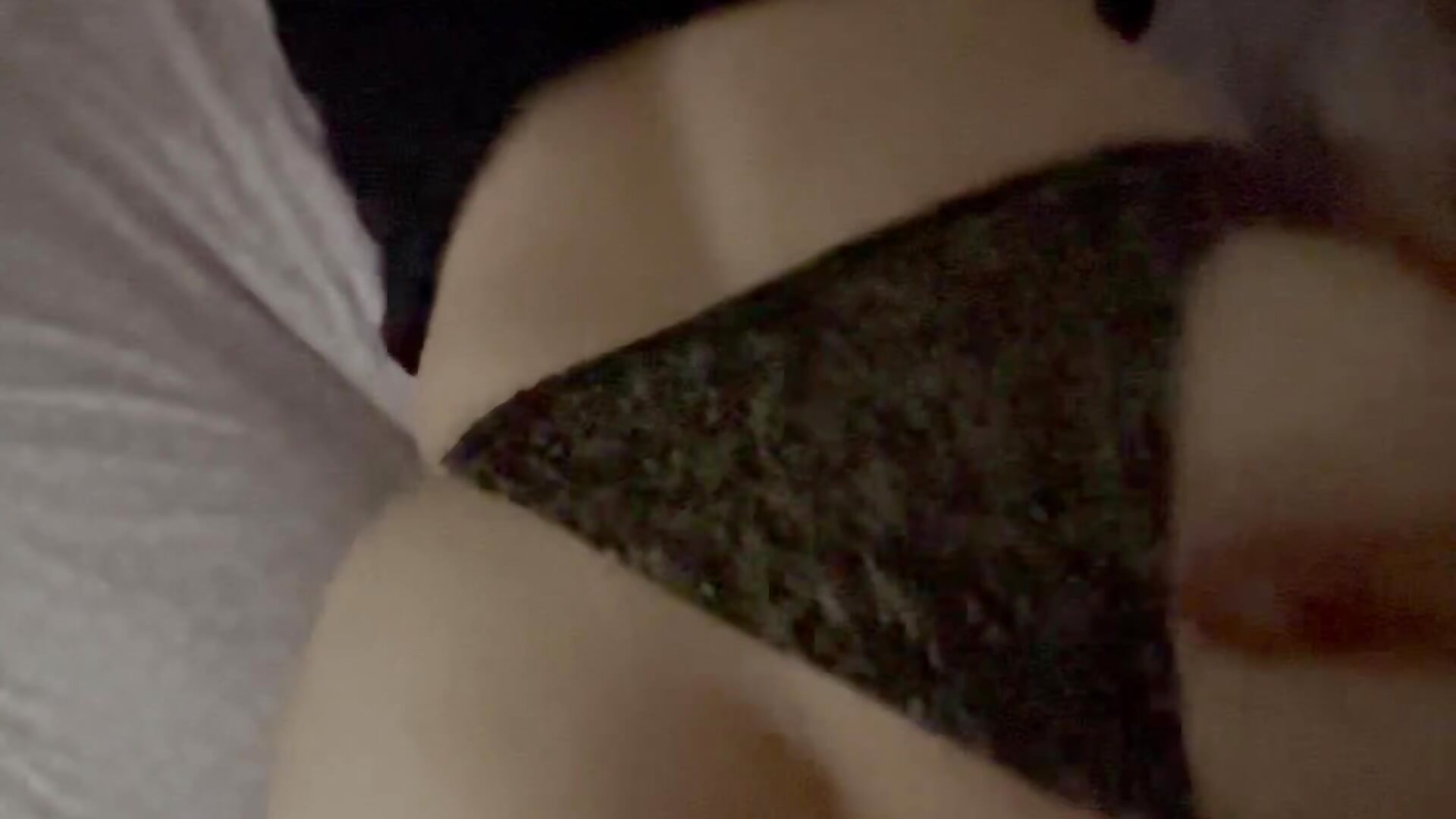 Levrette Brutal avec ejac  🥵🌶️je hurle pendant qu’il défonce ma petite chatte🥵❤️‍🔥