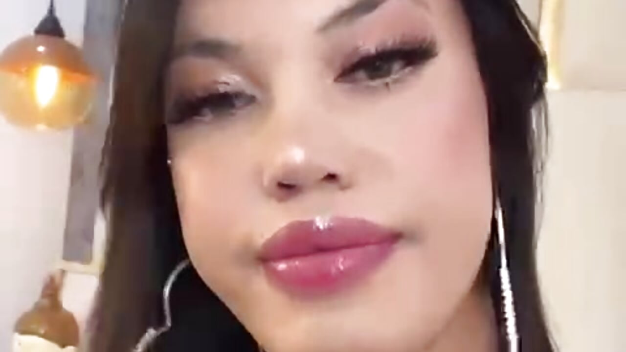 OMG. - video oleh im_ahsley kamera model