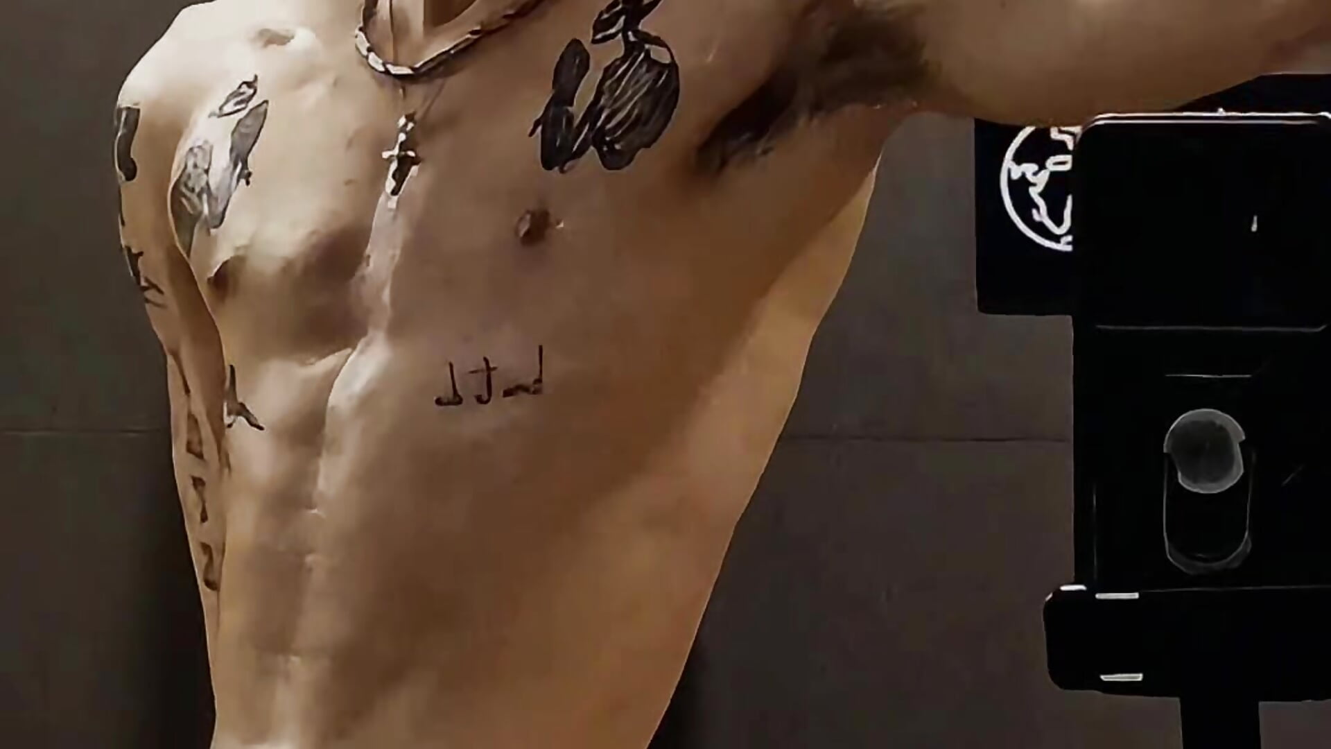 GYM - video by damien_wolfx cam model