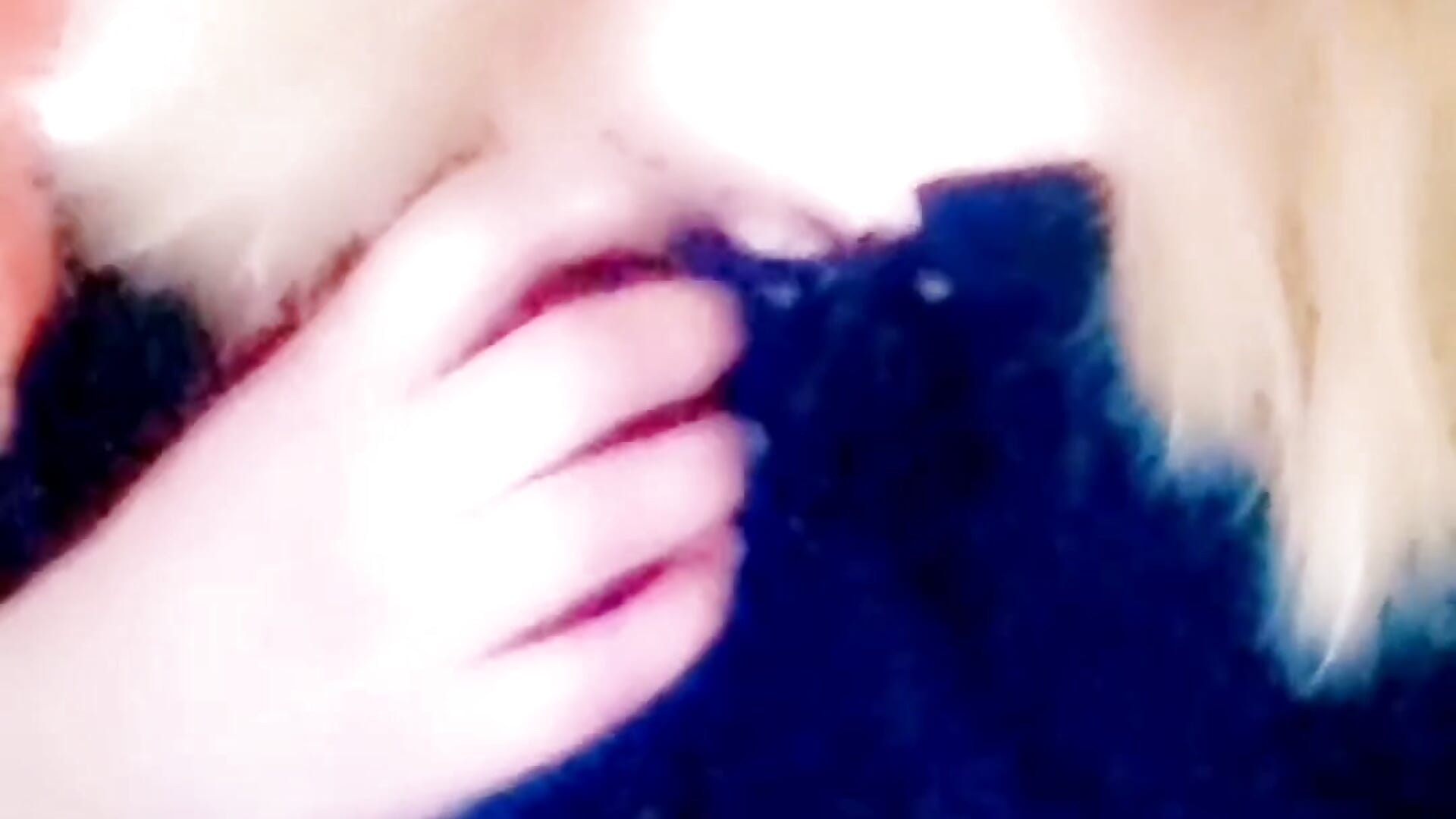 "MeBeingBehaved_) - відео від вебкаммоделі karmicQueen669