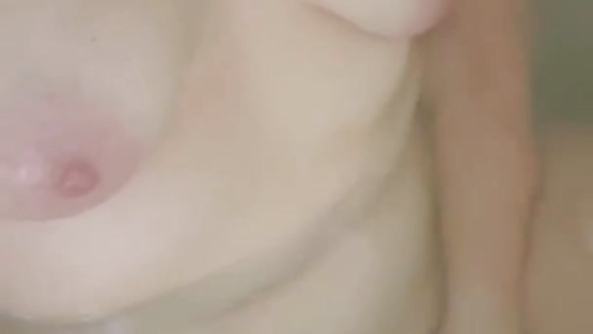 je me doigte dans mon bain