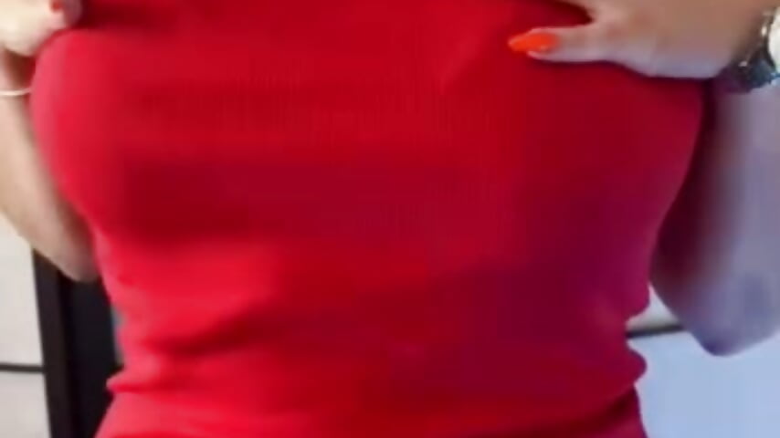Gentle touch - video by MilaDreamer cam model