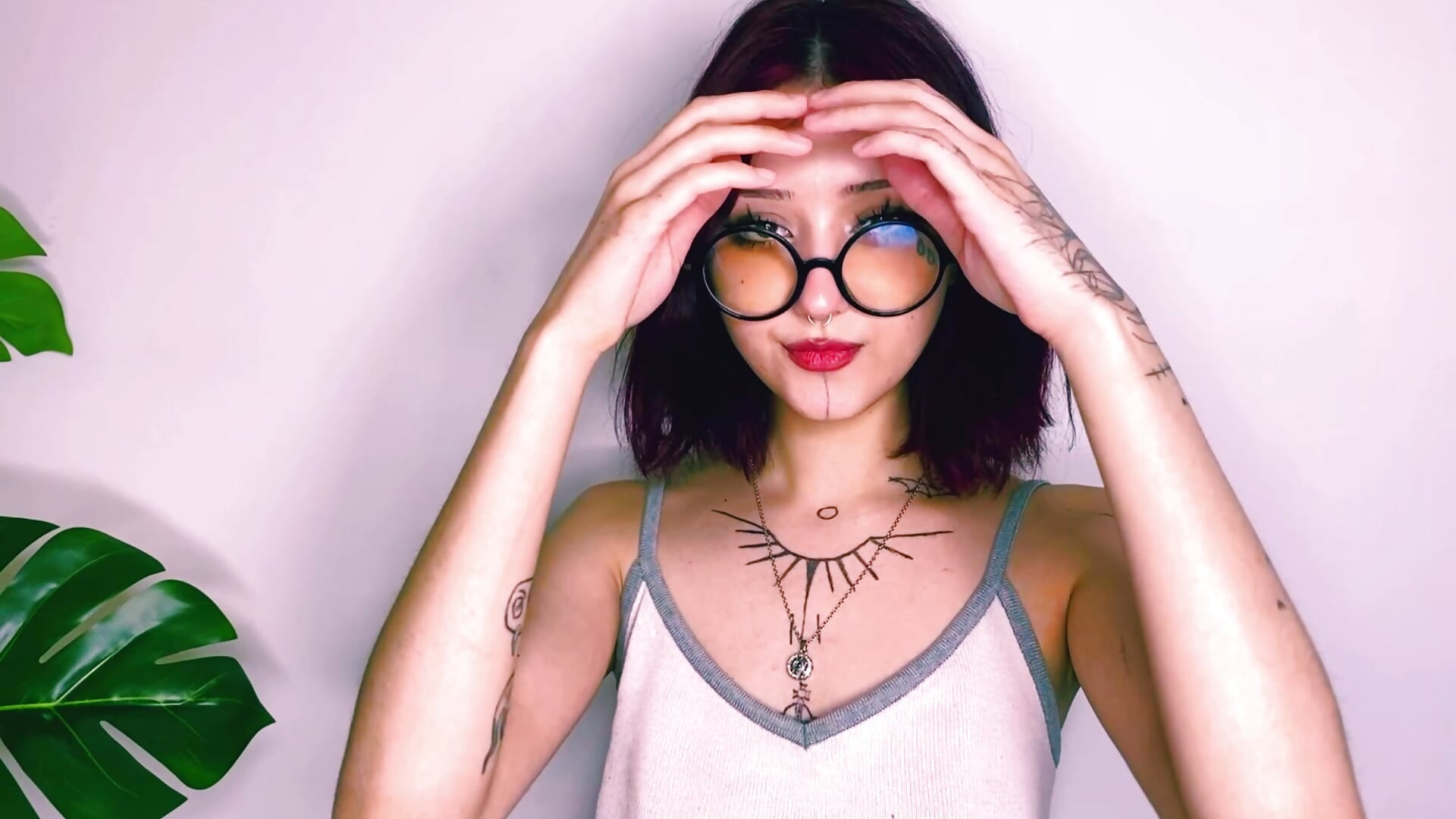 Feel my beauty ! - video by Willow__Love cam model