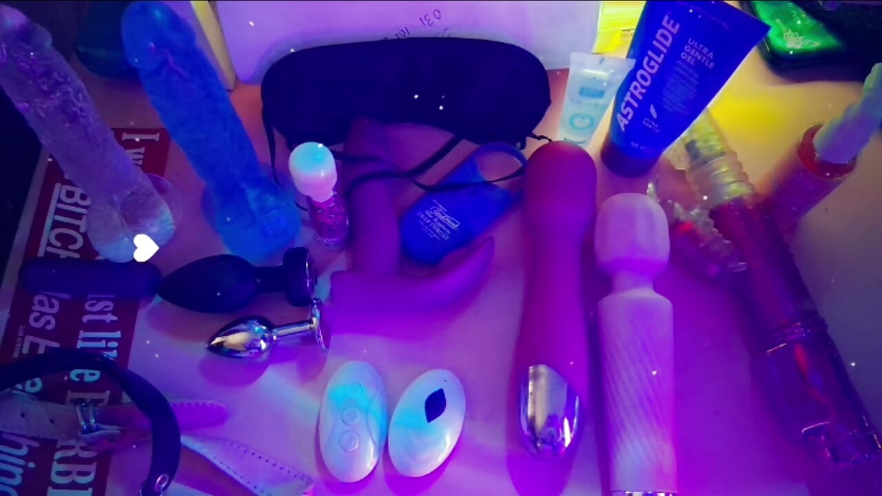 profile-intro-video-1767139323 - video av SPICYMISFIT cam-modell