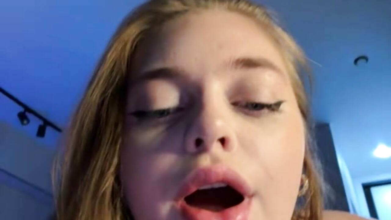 camera from below(sex+bouncing boobs) - copy 18 Oct 17:02