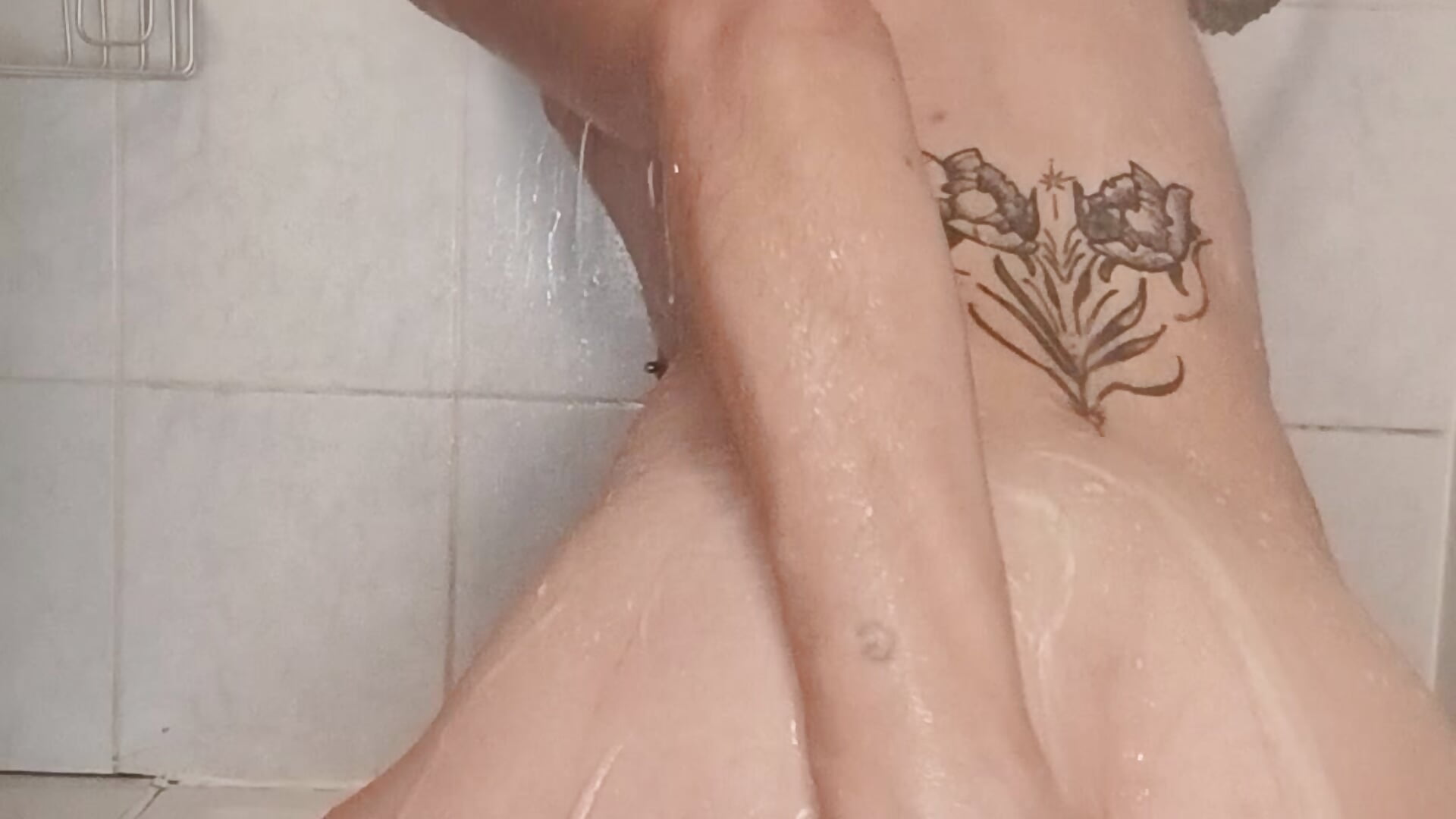 1526 solo :viens jouer avec moi sous la douche
