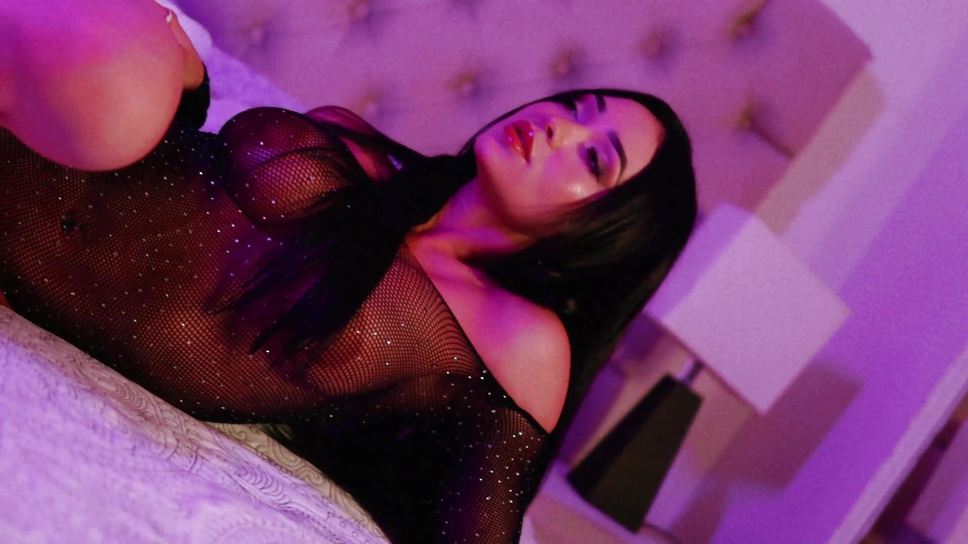 sexy new girl - video by CandyMeyerss_ cam model