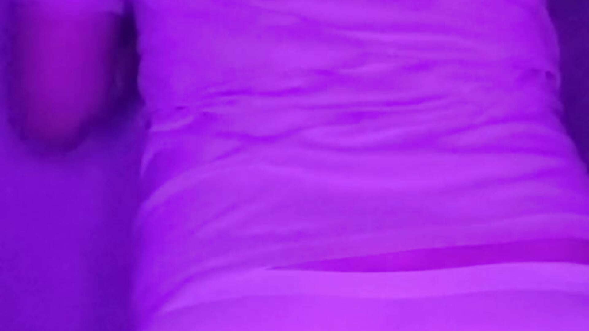 I play with my dick in tight boxers and pour oil on my dick - วิดีโอโดย tailer_ โมเดลแคม