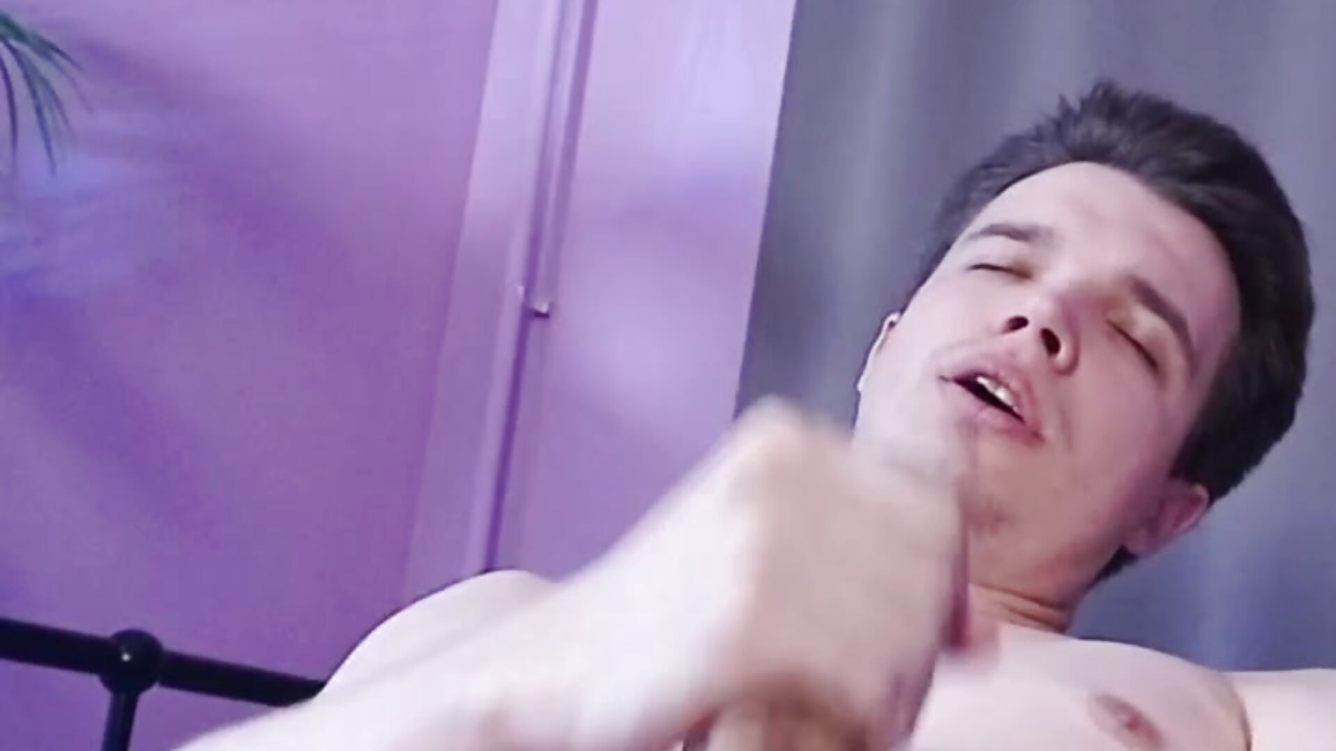 cumming in my red cycling suit－カメラキャストのtailer_の動画