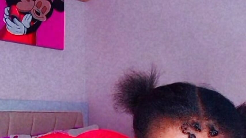 Snapchat-235743910 - video by SquirtQueen222 cam model