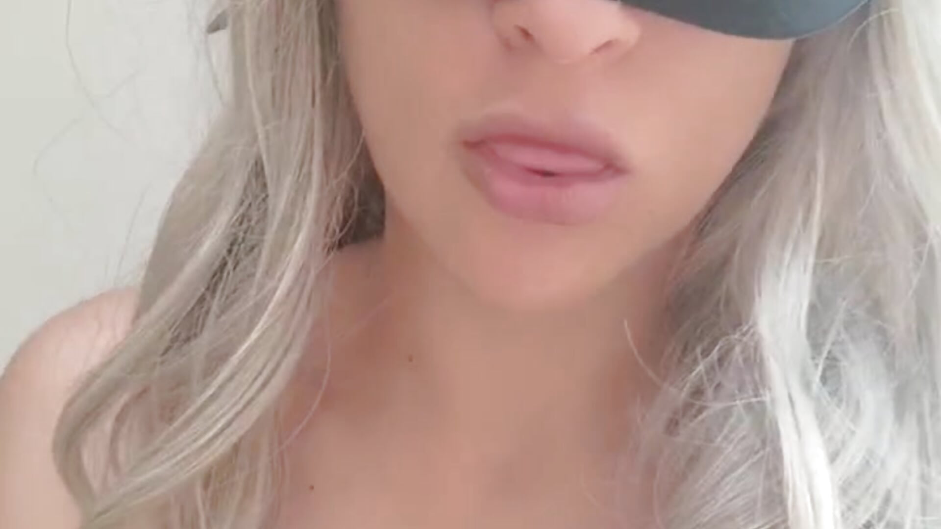 Meowww - video di office_fantasy modella di cam