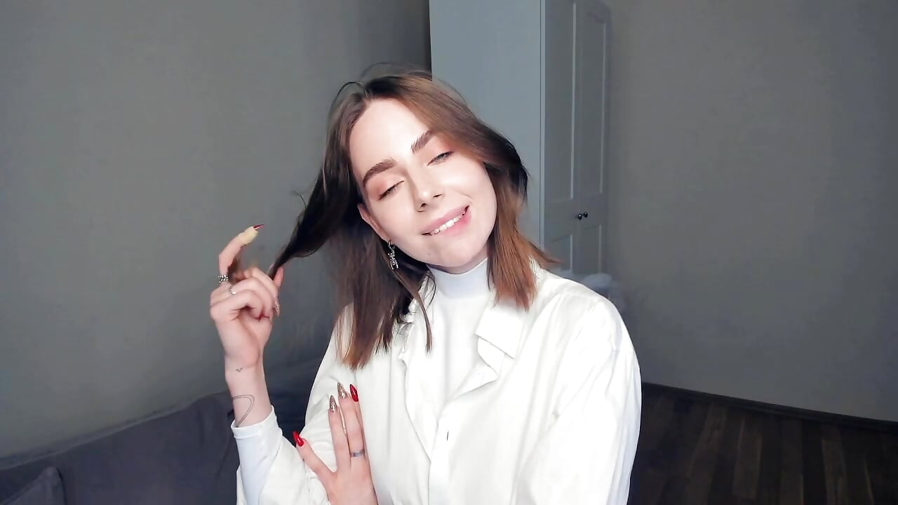 My first day here - video by SharonAdamsf cam model