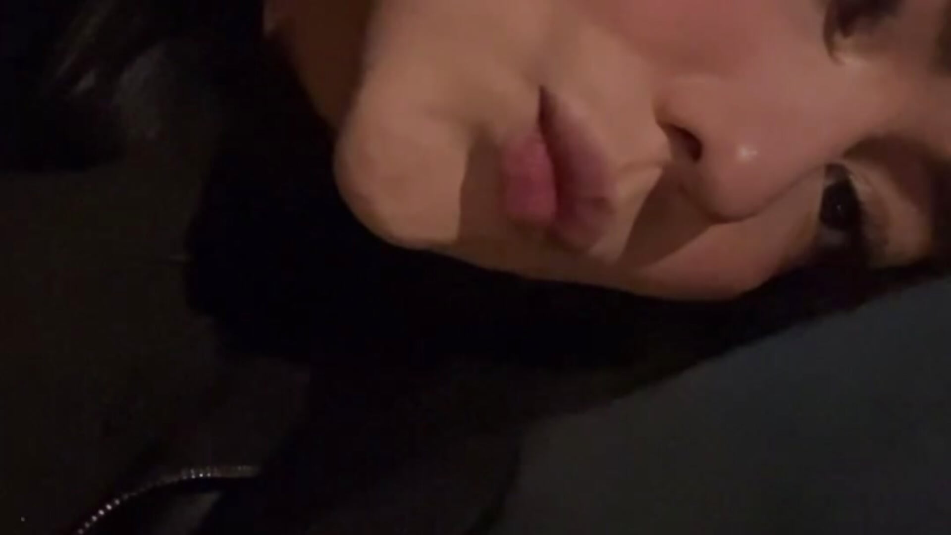 kiss for you 💗 - video by im_alejandra_ cam model