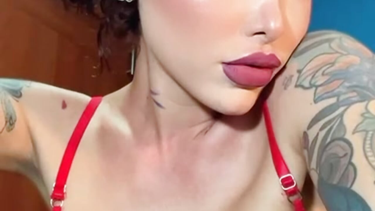 RED HOT ♥ - video by Ela_Doll_ cam model