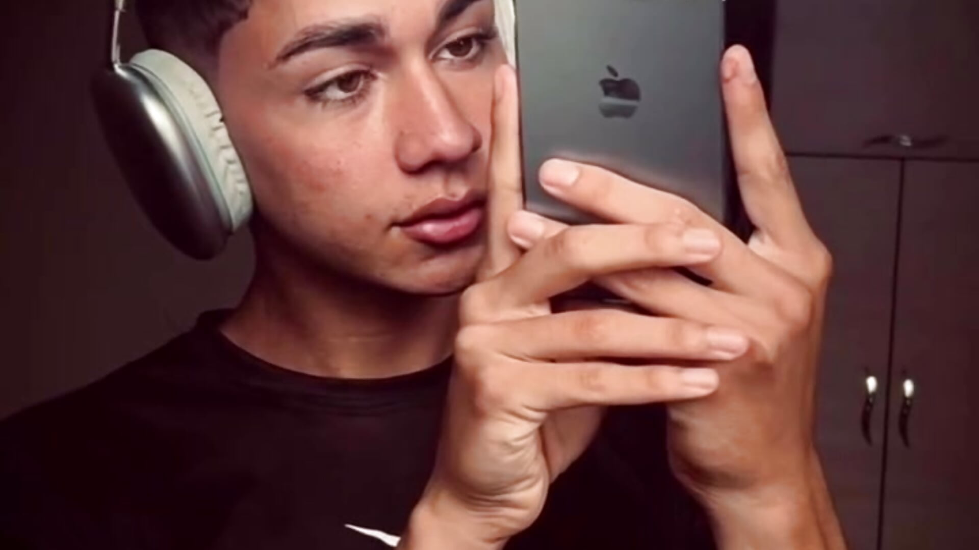 73bd4073ca5442f2bea26279e7cc967d - video by DavidfullOFlove cam model