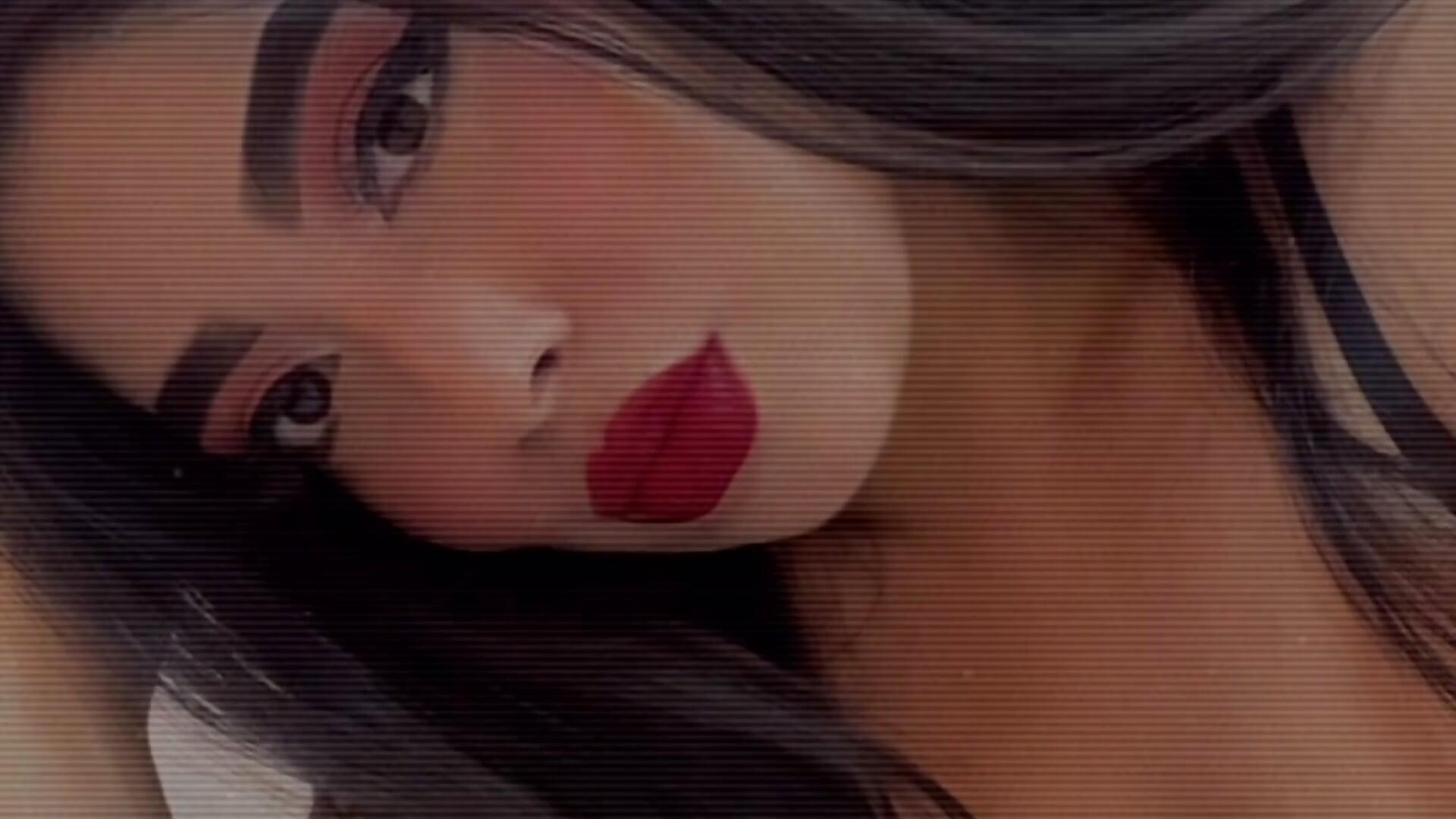 Kisses - video by AgathaLynx cam model