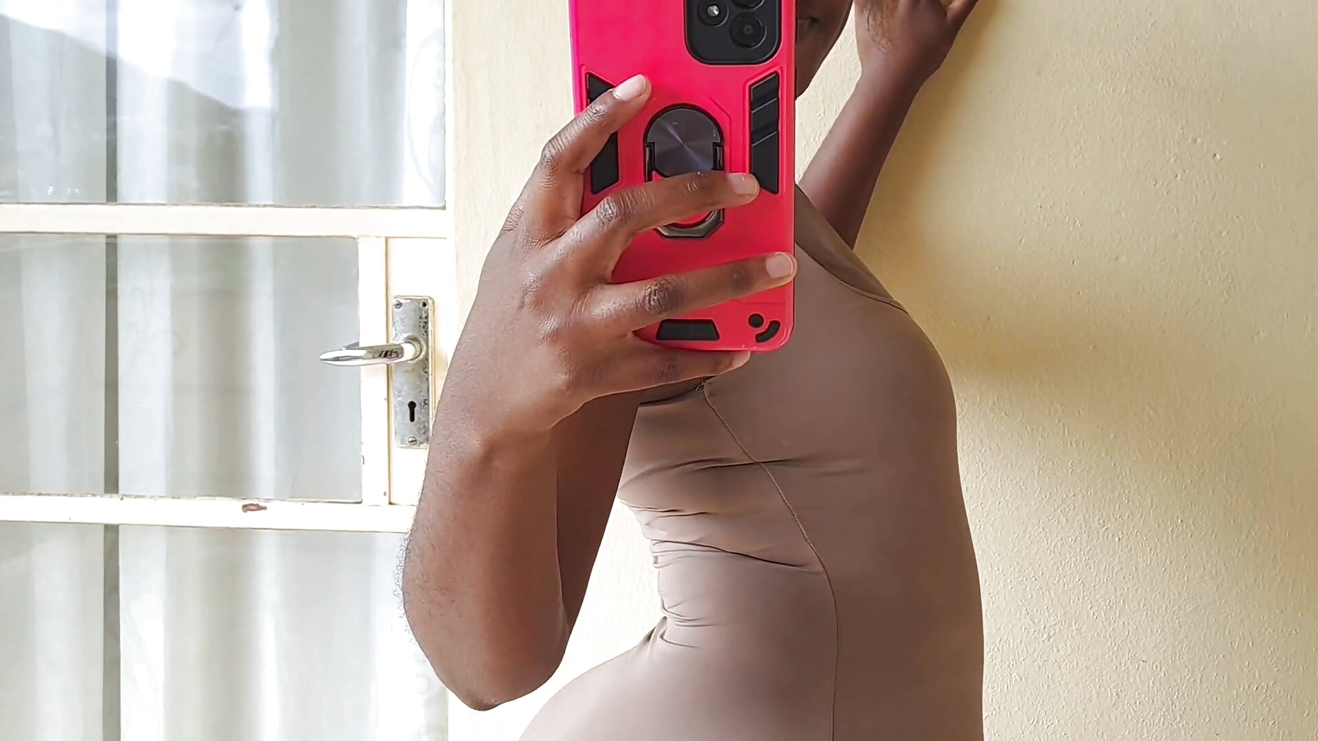 🍑 - فيديو من SkinnyBaeII موديل الكام