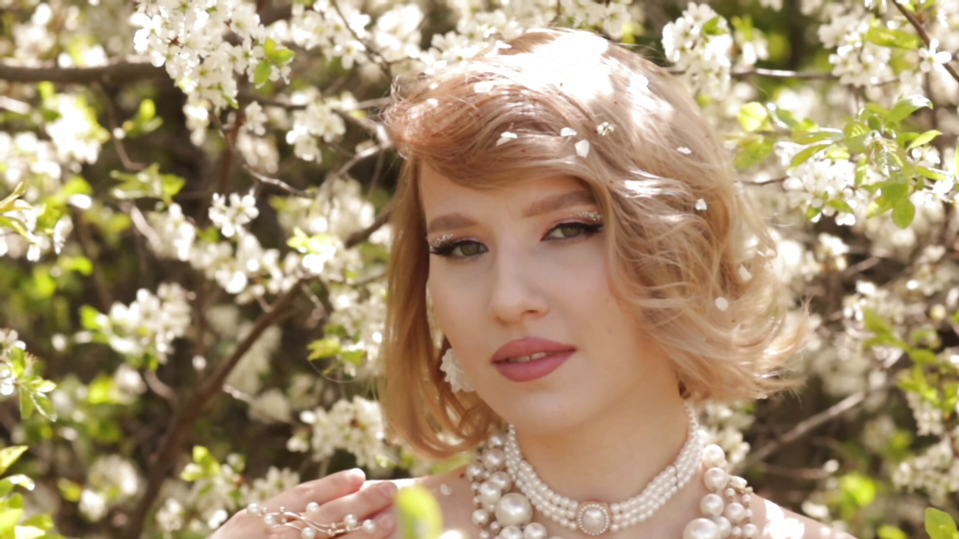 elegance - video by LiliLinn cam model