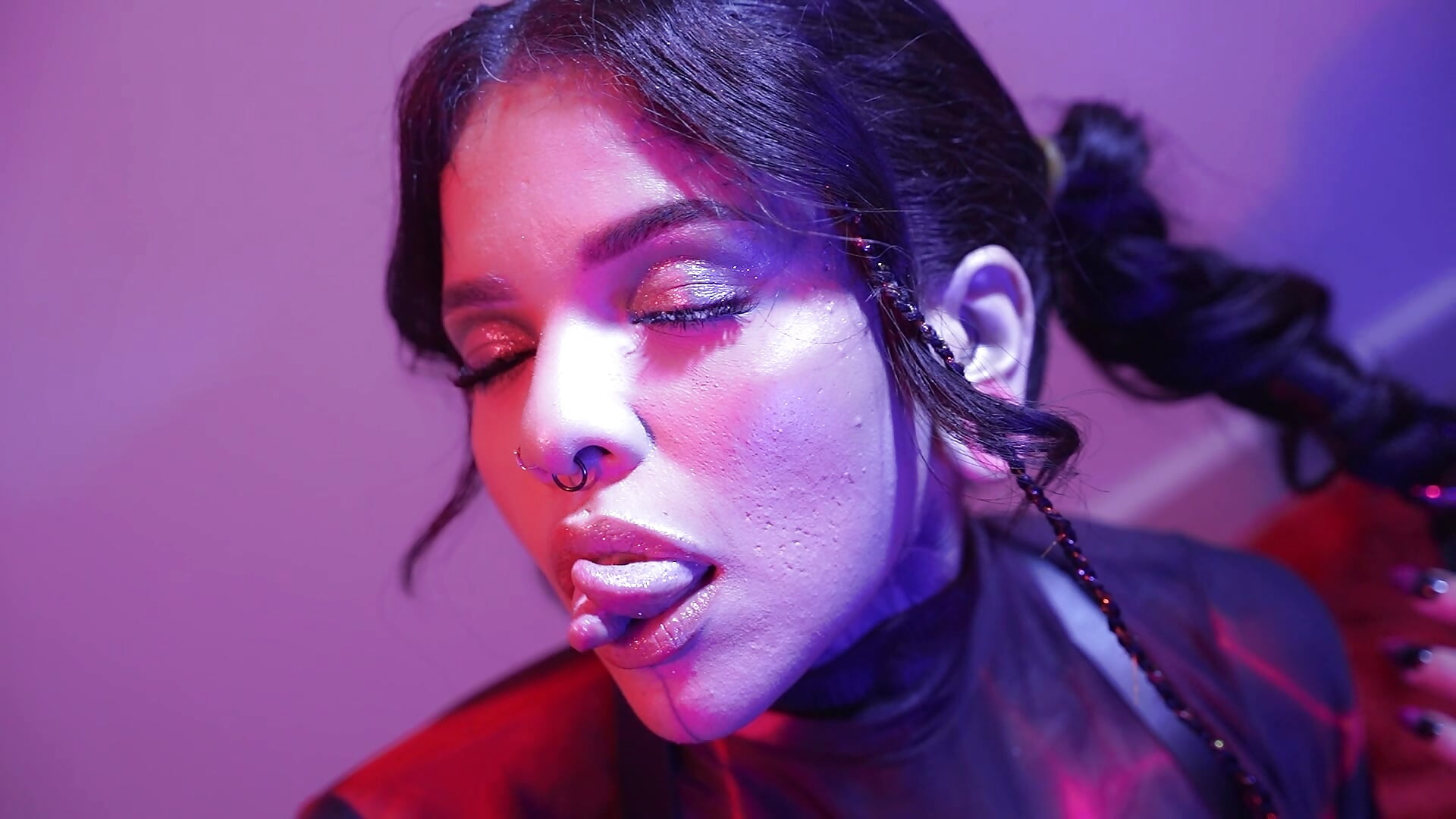 Electric Vixen - Vídeo de NinaInk, modelo de vídeos