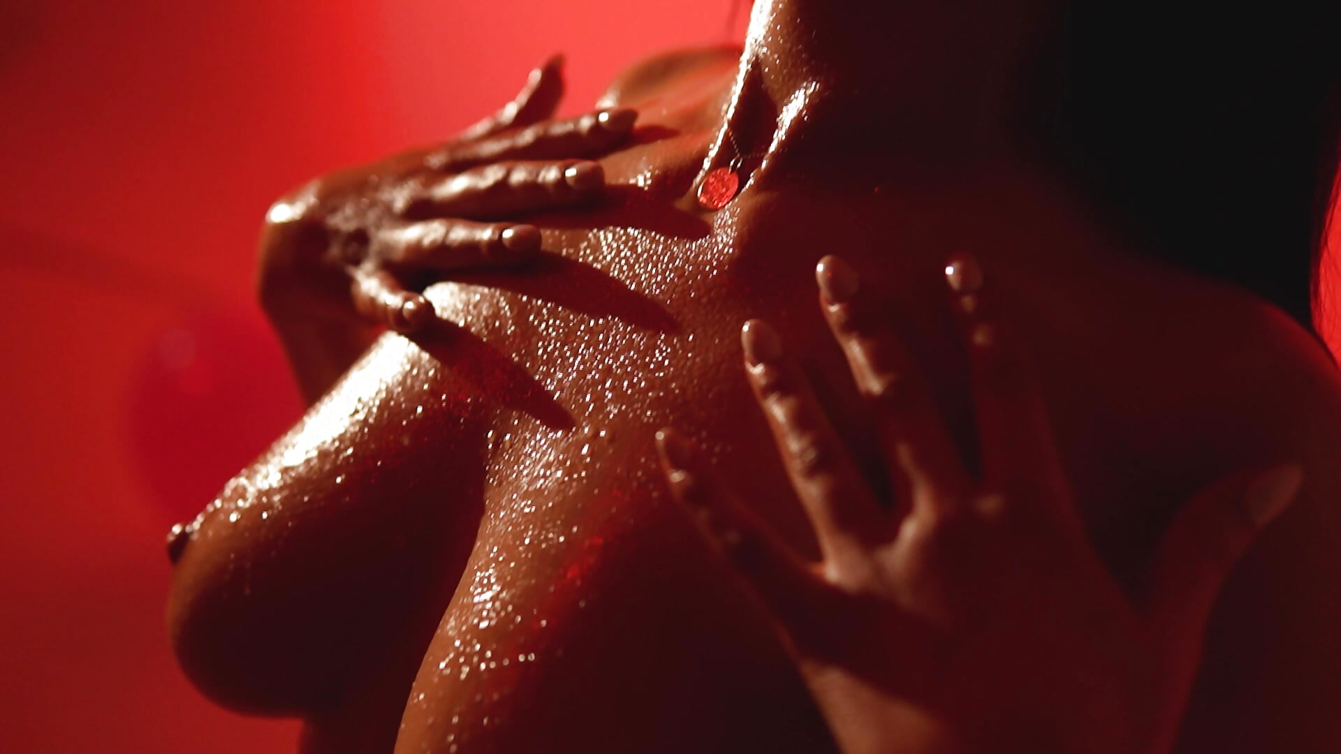 Dripping 💦 - video by AlmaLuv cam model