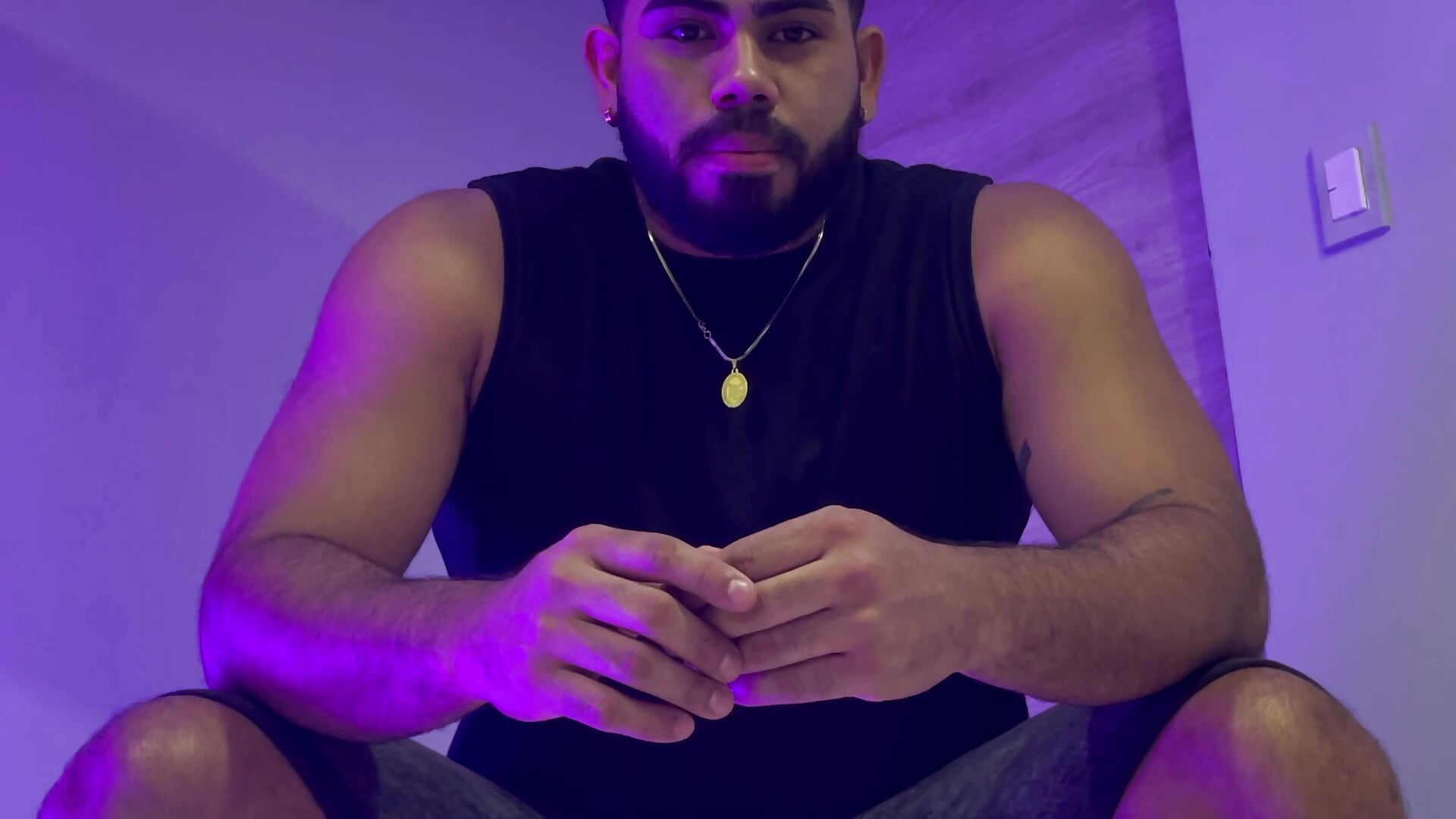 Do you want this giant to put his feet on top of you?