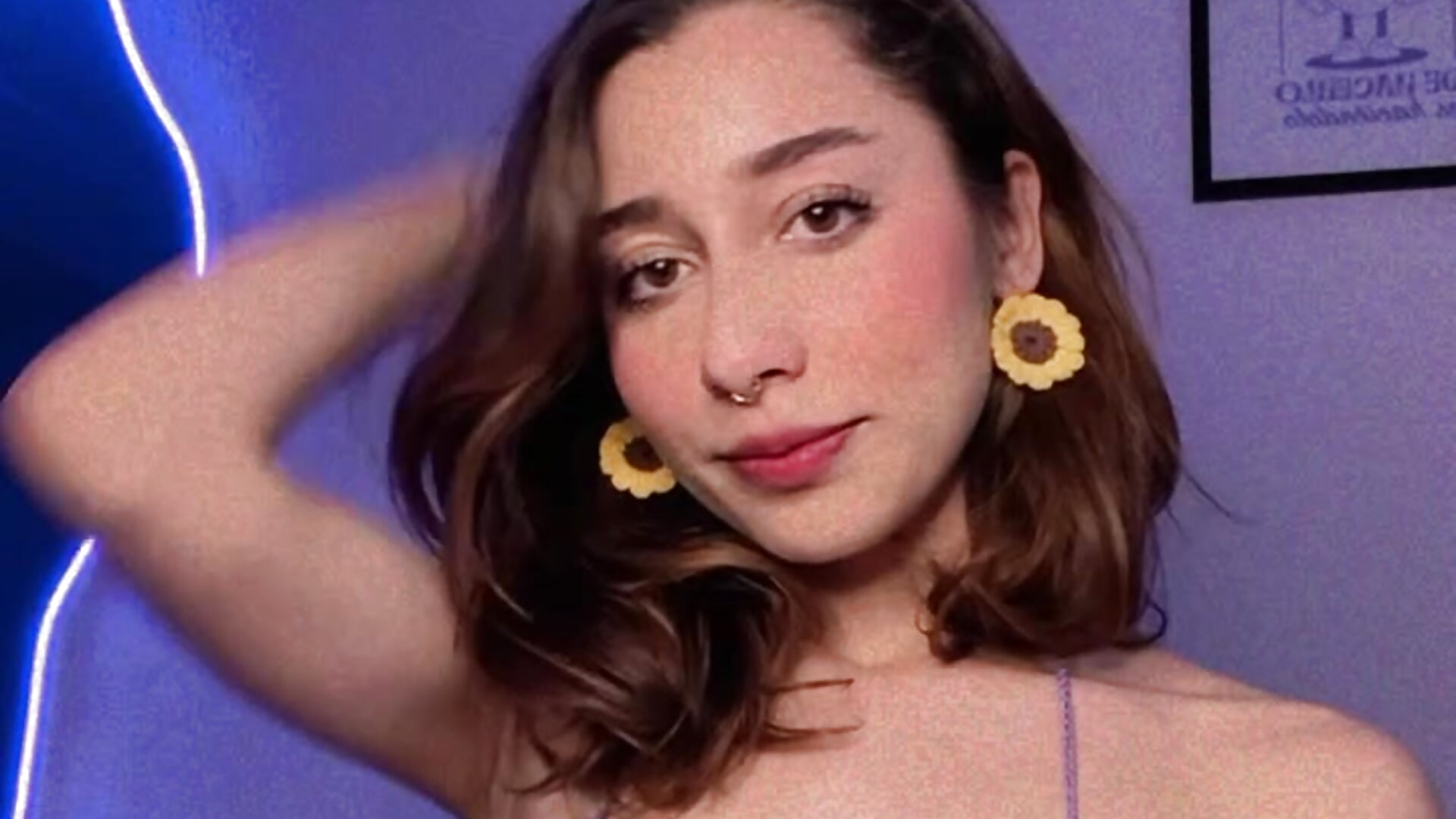 mi outfit - video by hottiecattiee cam model