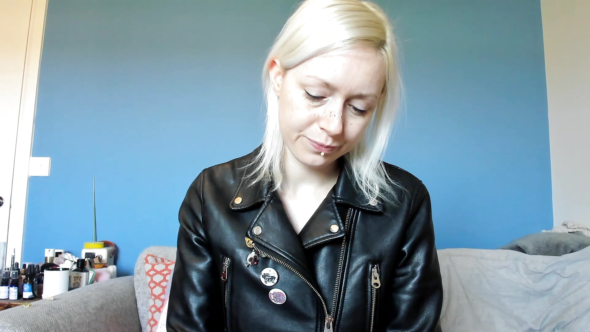 Leather jacket JOI and cum countdown – video af BetterThanYourEx69 cam-model
