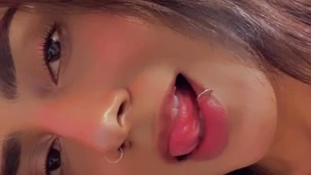 Sexy - video by lia_sofiia cam model