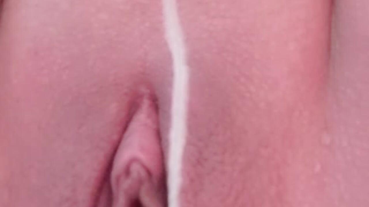 Spit milk in pussy+ Open pussy + 💛