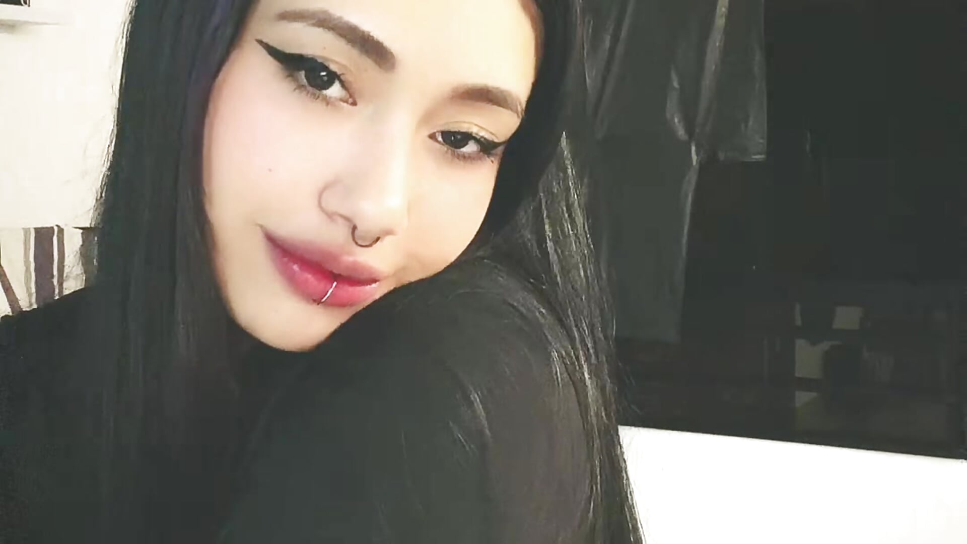 😈 - video by Akari1_Mischief cam model