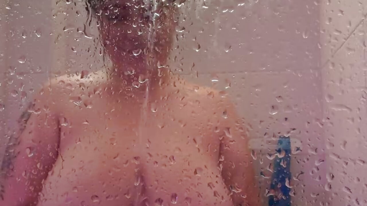 They spy on me while I take a shower 😏🤫