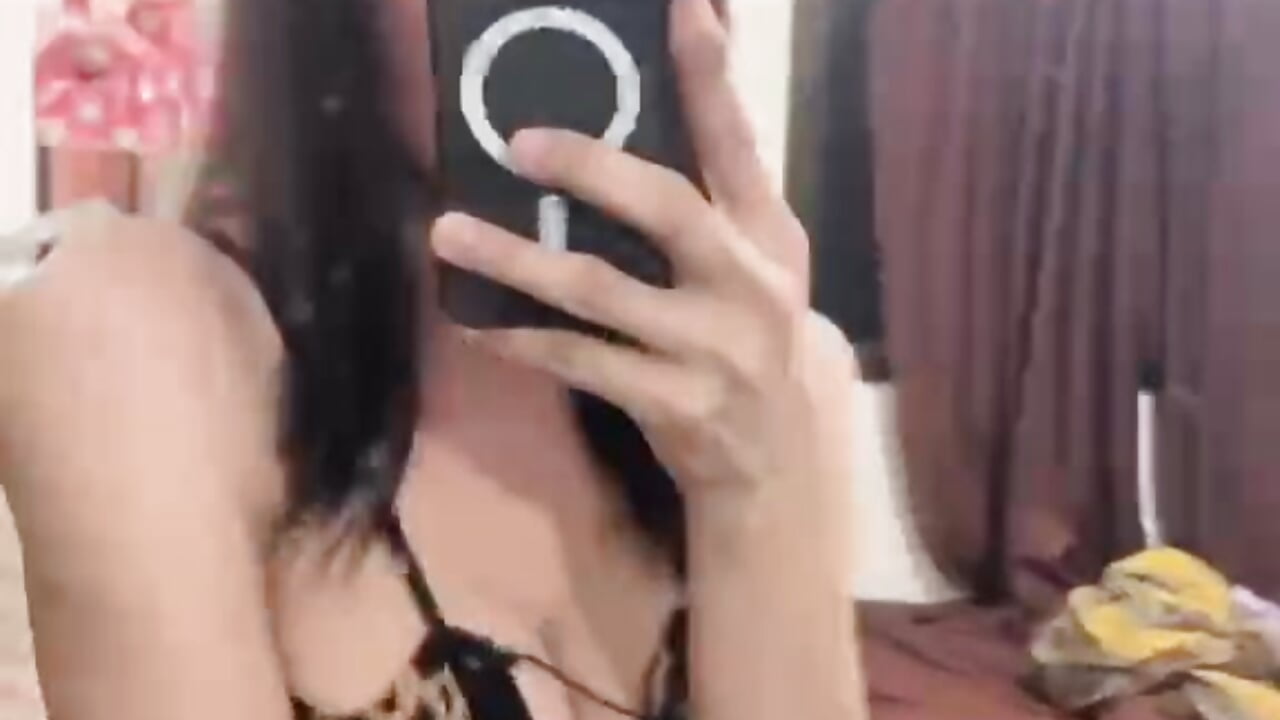 e1bf9f69-e6c4-4660-8f50-474b7005d6d2 - video by Aruray