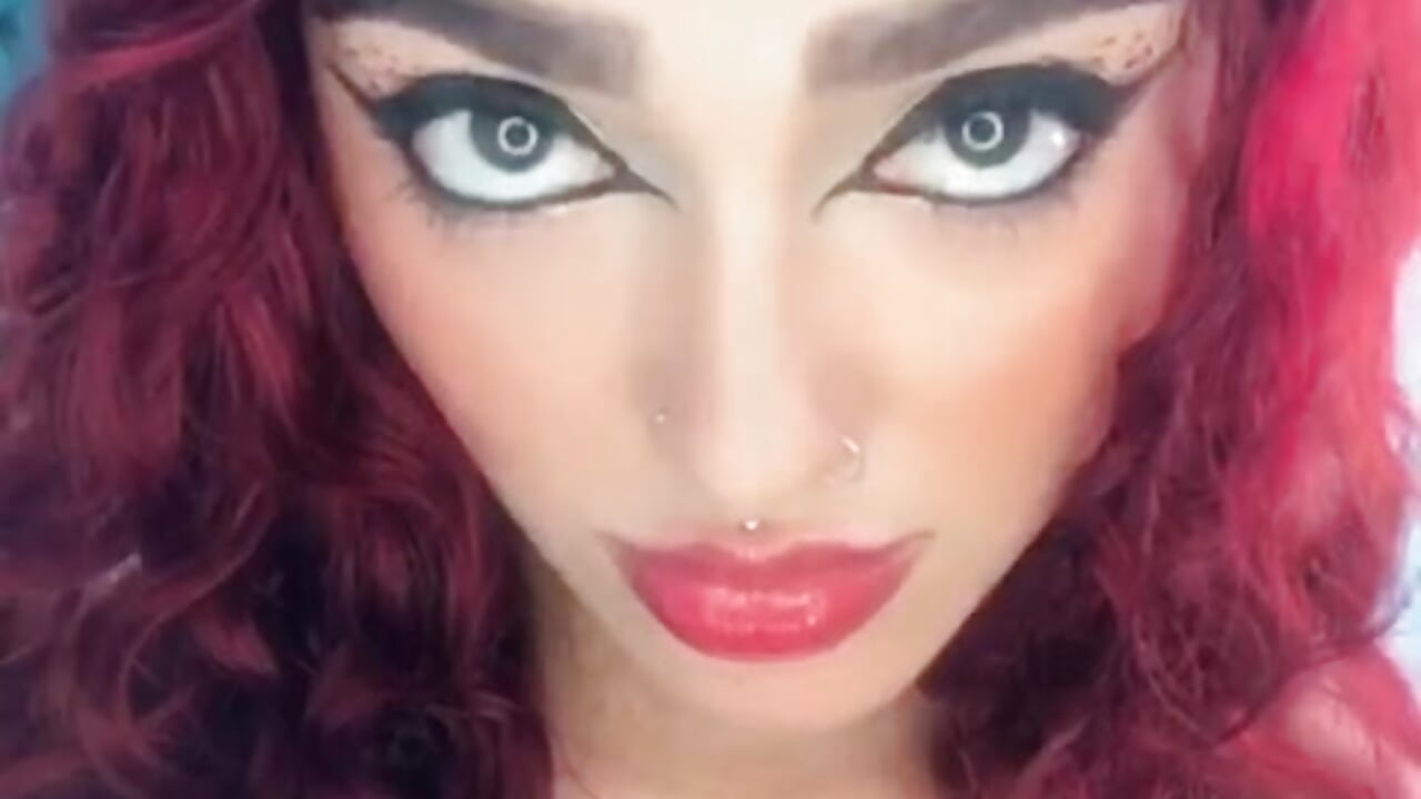 my eyes - βίντεο μοντέλου hallsredd