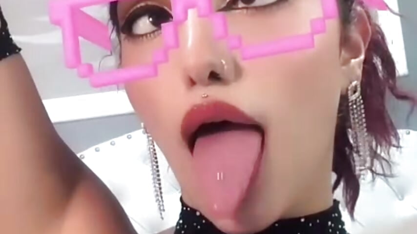 ahegao hot!! - βίντεο μοντέλου hallsredd