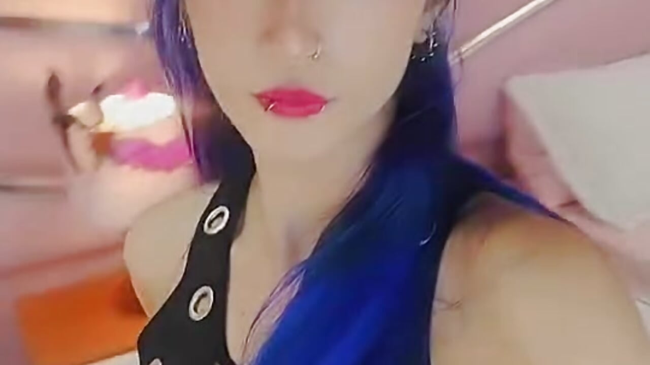 Your cowgirl is waiting to ride you mmm I would love to feel you inside me #cowgirl #fisting #18 🤤 - video by Lunapage cam model