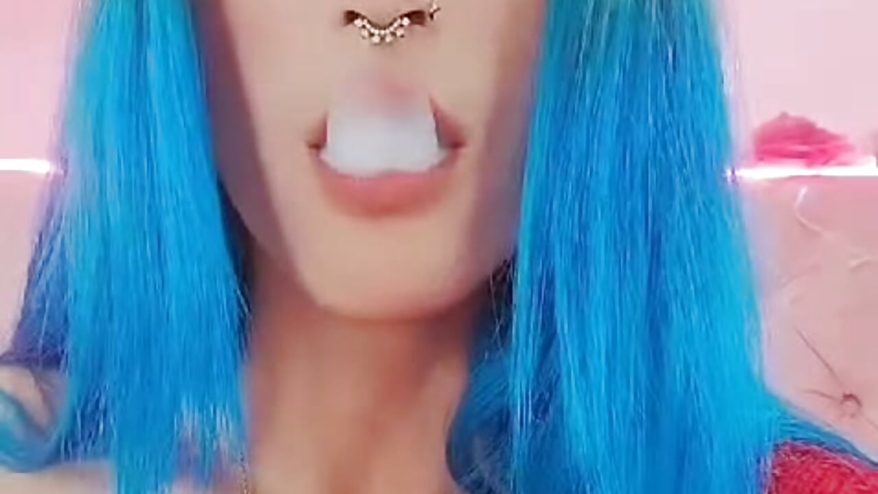 my lips touching yours - video by Lunapage cam model