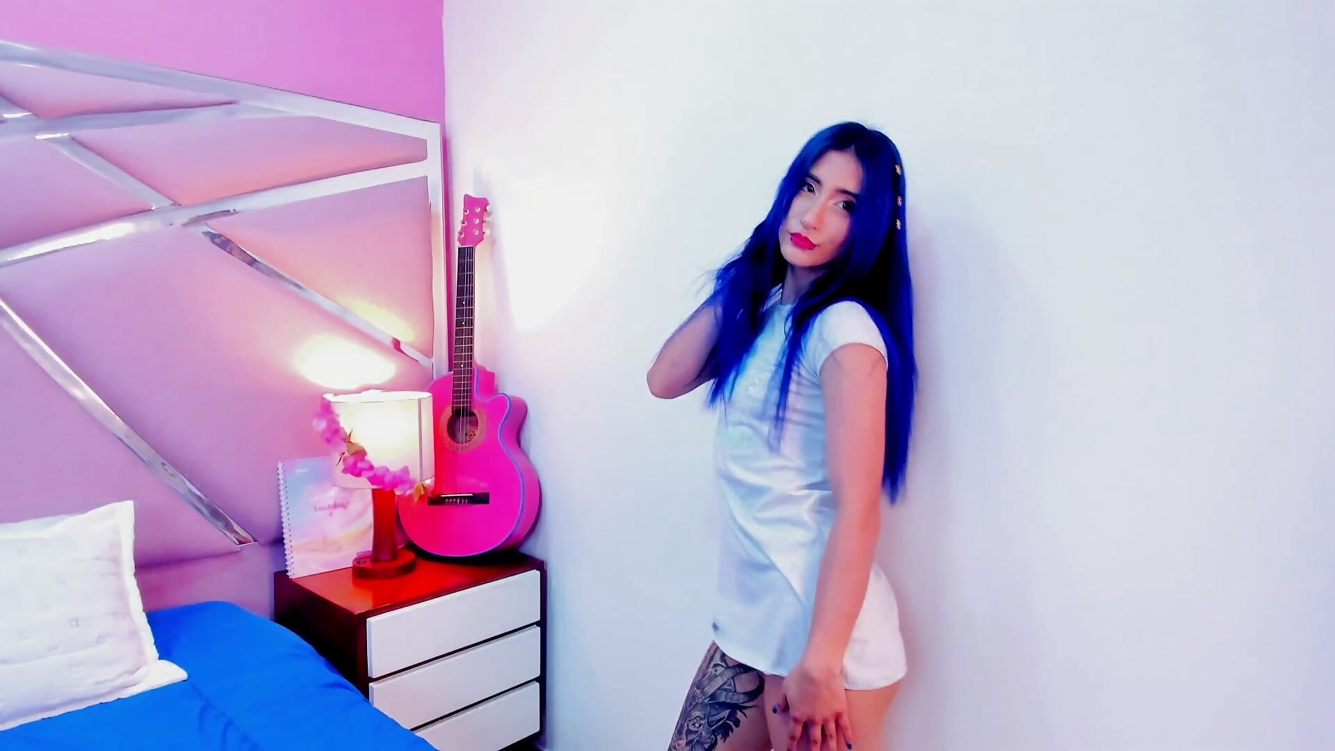 I like it when you look at me and I dance for you that turns me on so much #dance #hot #wet #pussy - video by Lunapage cam model