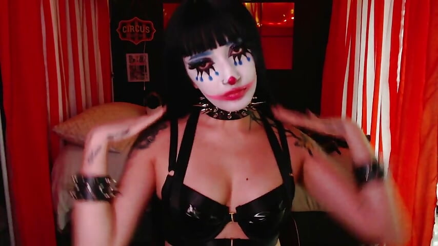 Dark Clown - 視頻由 Eloise-brown 主播提供