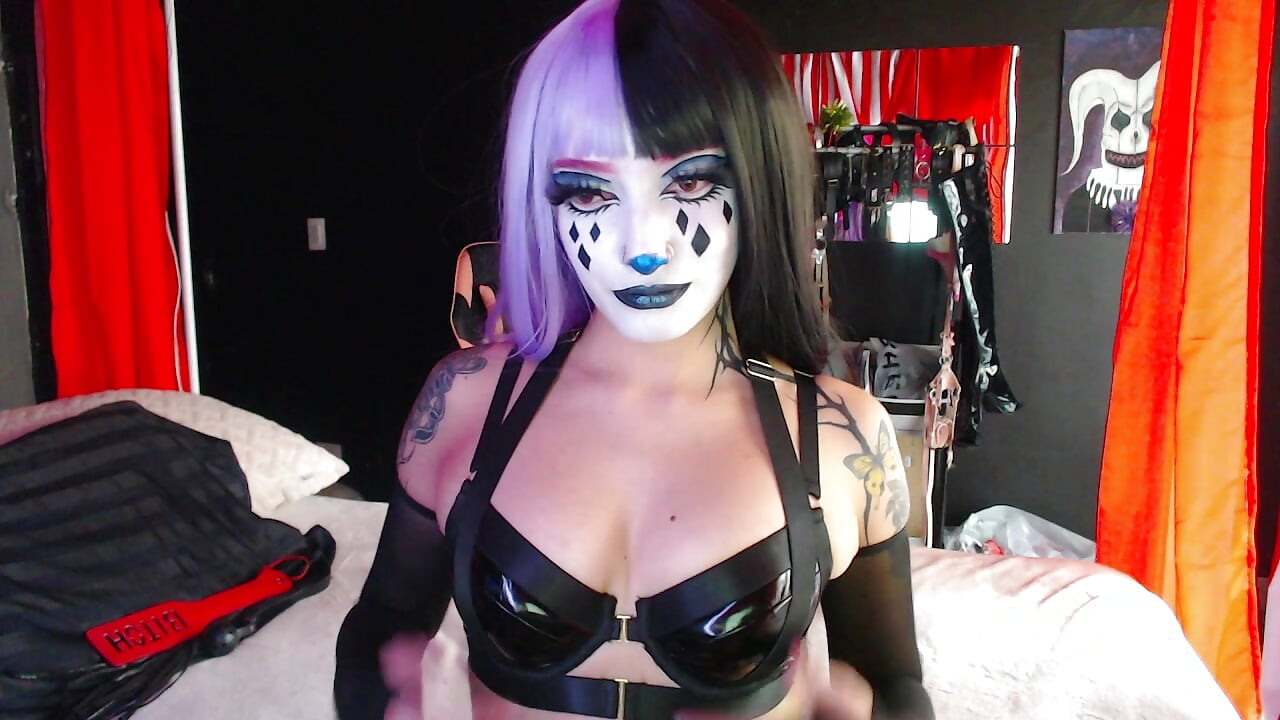 evil clown - vídeo de la modelo de cam Eloise-brown