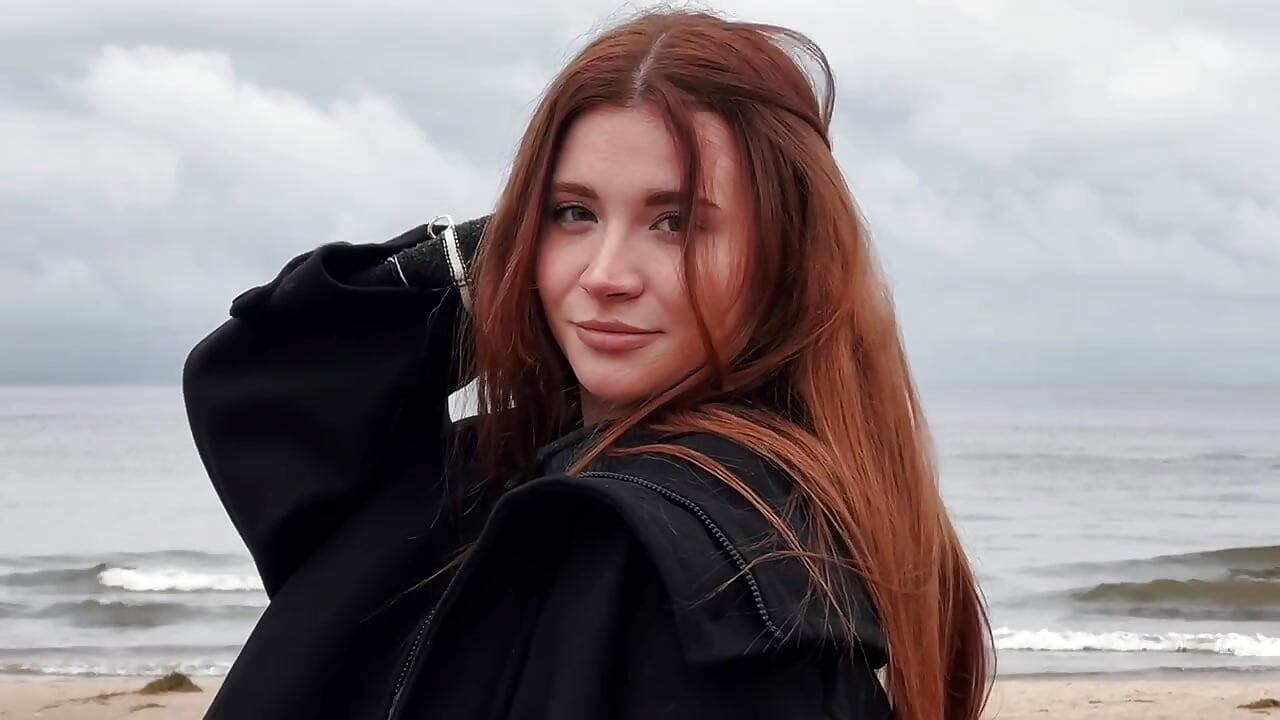 seaside flame ♥ - video by Freckle_Diyana cam model