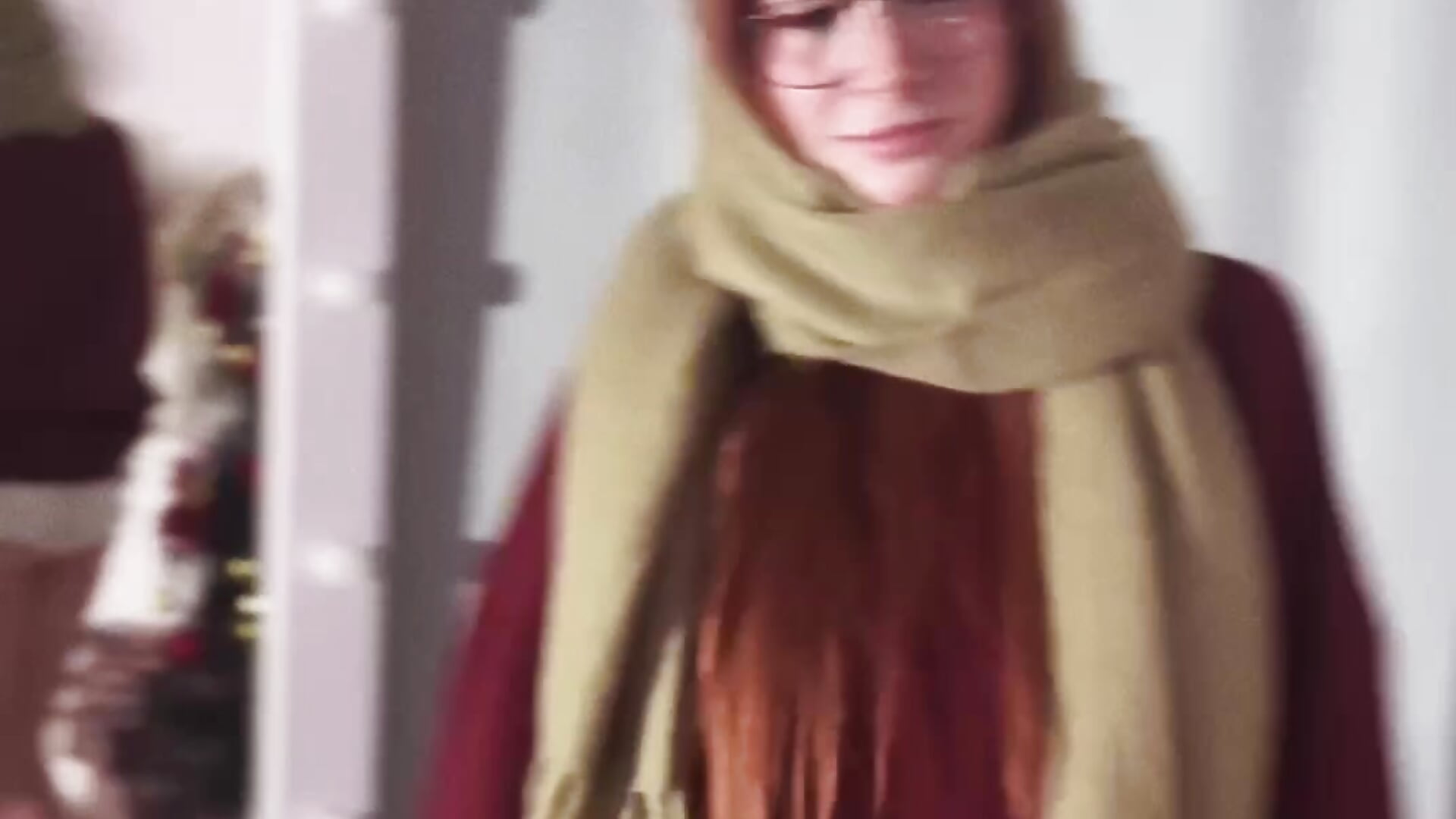 getting festive with Di - video by Freckle_Diyana cam model