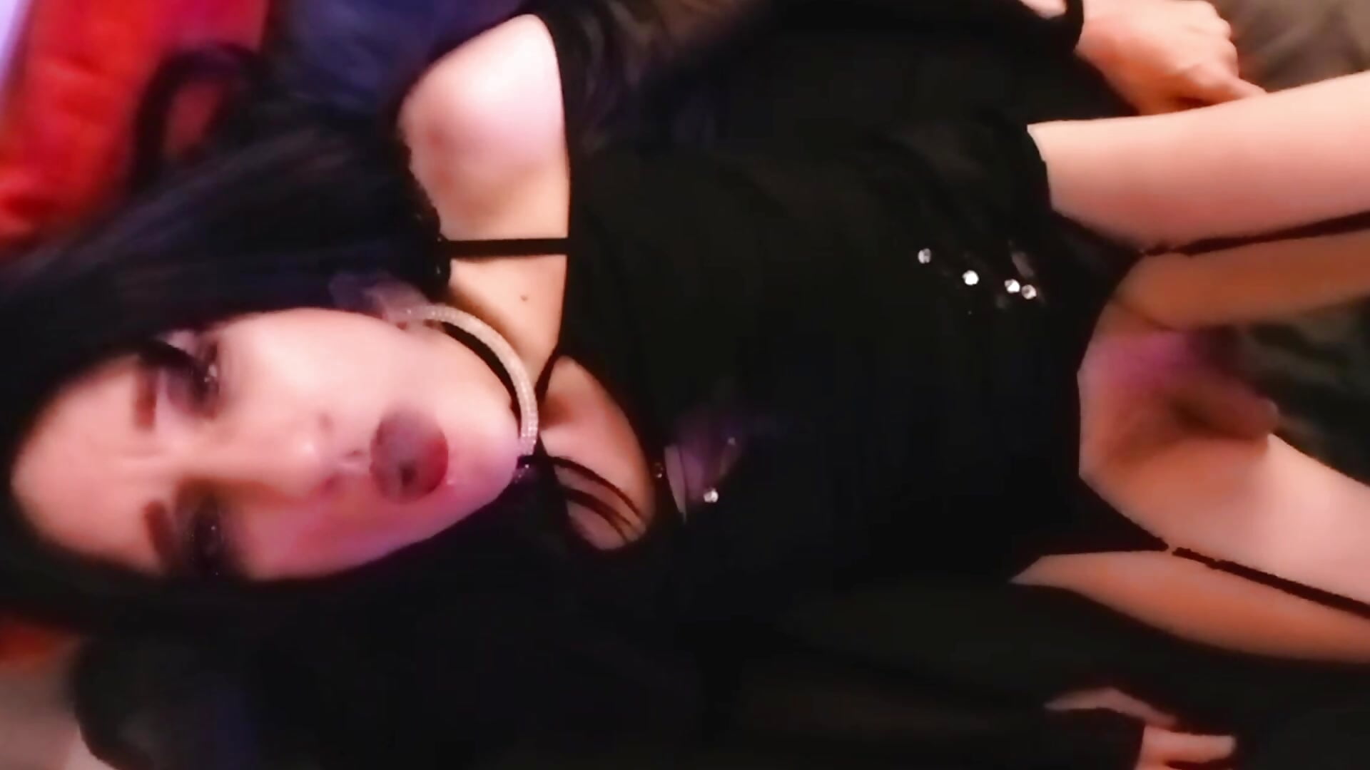 Smoke Overhead angle - βίντεο μοντέλου LuvNuk