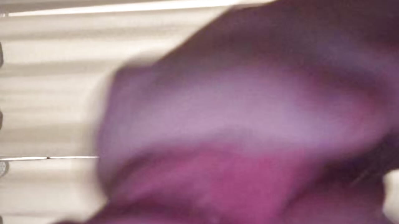 Cumming in Public at the Hospital - video by U4ichigh cam model