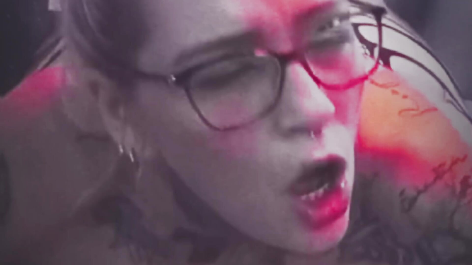 Fuck her / Face 2 Cam / Doggy