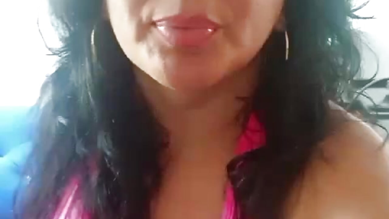 WhatsApp Video 2024-01-26 at 3,48,24 PM - відео від вебкаммоделі viollett_28