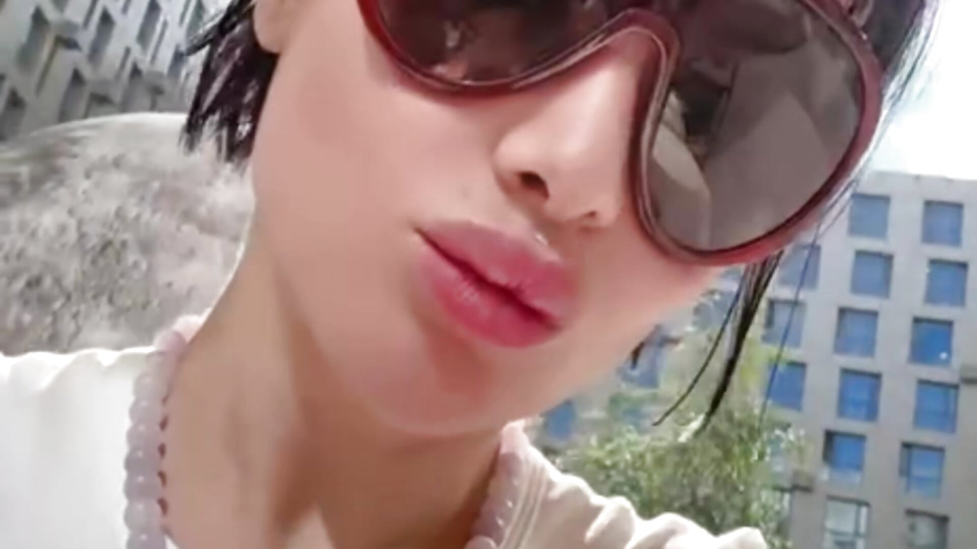 Summer vibes – video od webkamerové modelky _Misha_Addams_