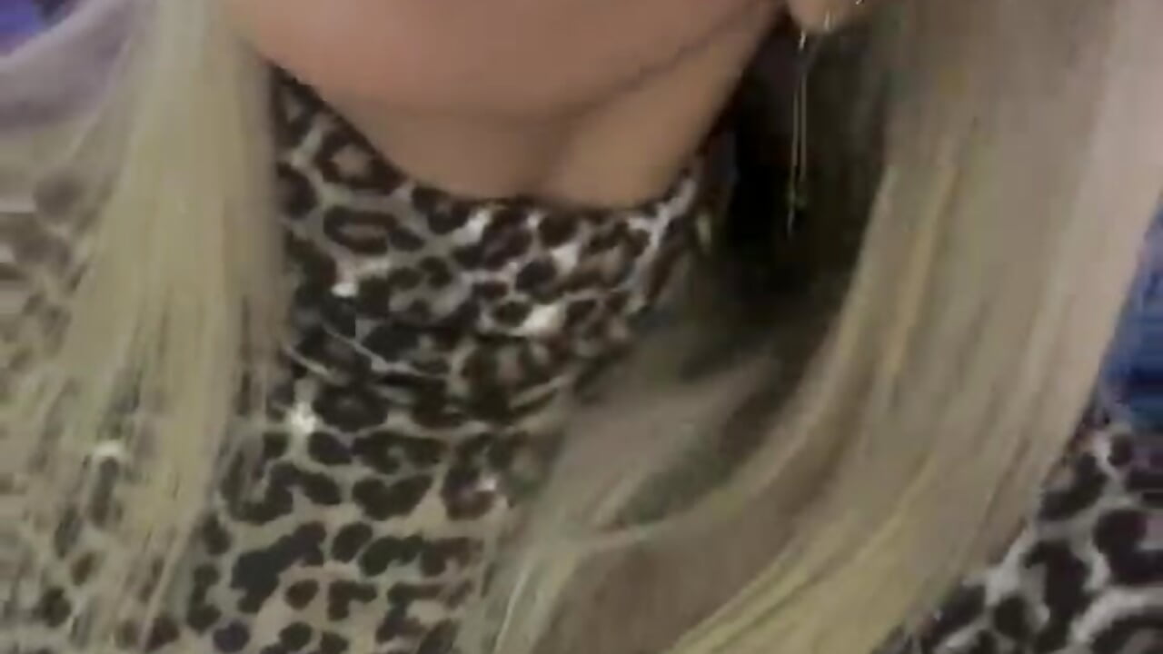 sweet kisses - Vídeo de IvySamek, modelo de vídeos