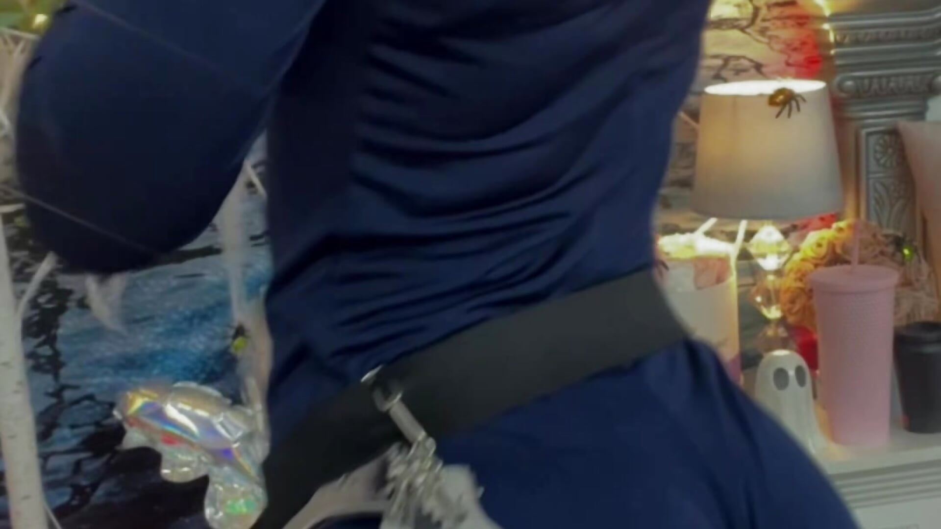 👻🎃👮‍♀️ - video oleh model kamera IvySamek