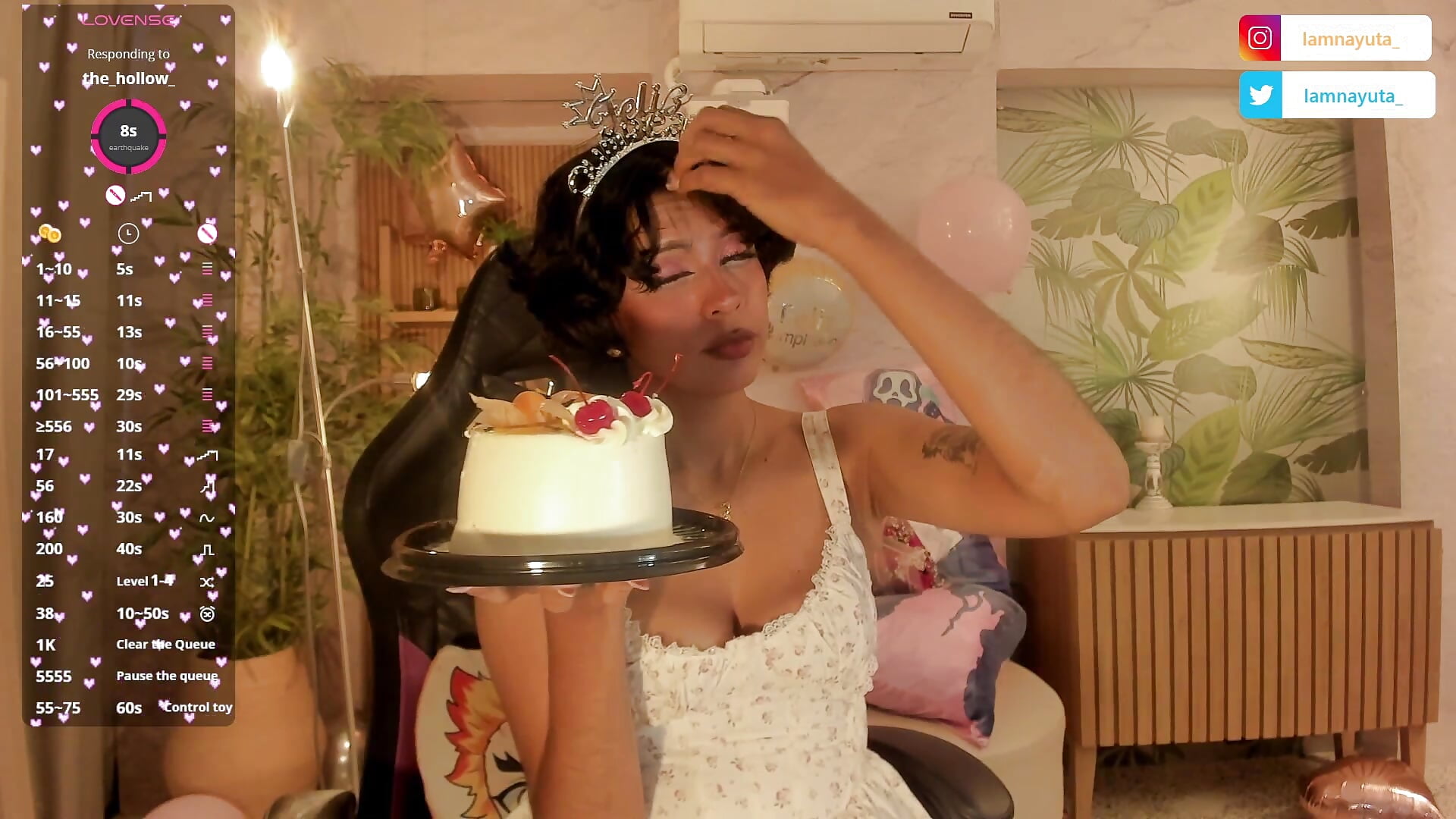 HBD – video modela na kameri IamNayuta